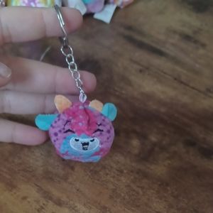 Pikmi Pops Surprise Scented Plushie beanie keychain